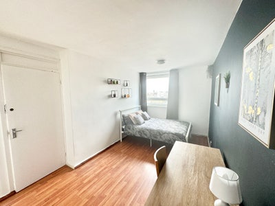 Dbl Co-Living Acommodation in Aldgate All Incl Main Photo