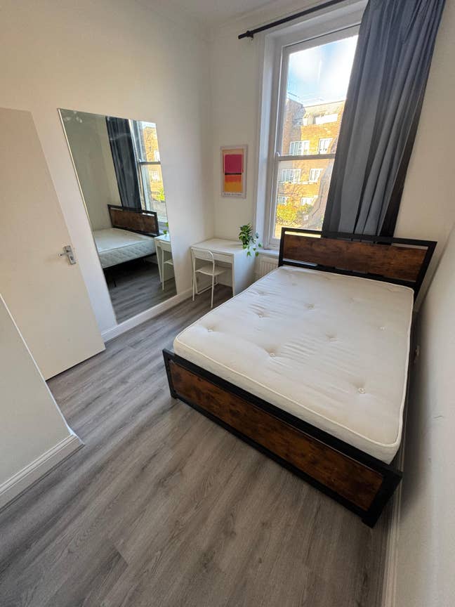 Lovely Flat 20 Min from Central London Main Photo