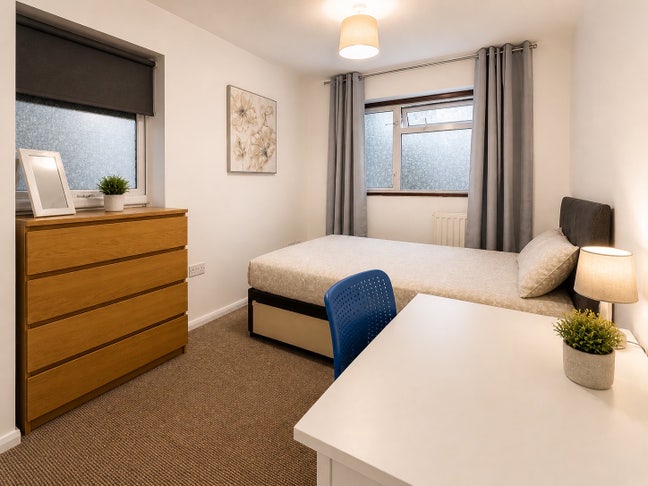 Double Room Available NOW!  Main Photo