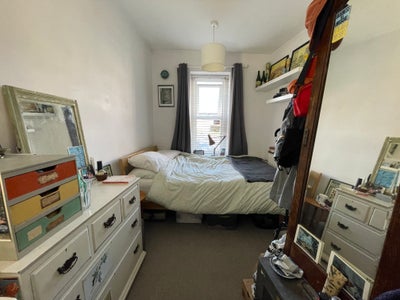 Cute double room in spacious house Main Photo