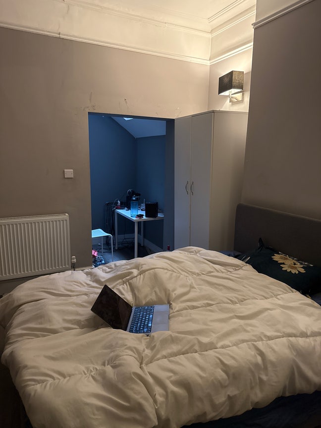 Double Room in Acton (Study area included) Main Photo