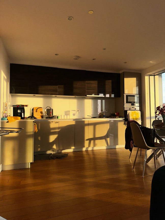 Ensuite Flat in Canning Town  Main Photo