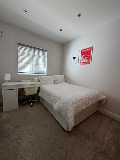 Double Room in Social Flat 🤍 Main Photo