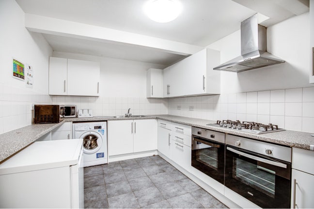Luxury Rooms (Recent Refurb) (Bills Included) Main Photo