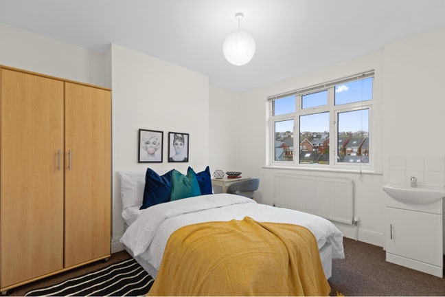 Luxury Rooms Available Airbus,Sm (Bills Included) Main Photo