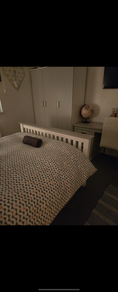 Room to rent Main Photo
