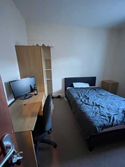 Room in shared student house (Sandfields, Swansea) Main Photo