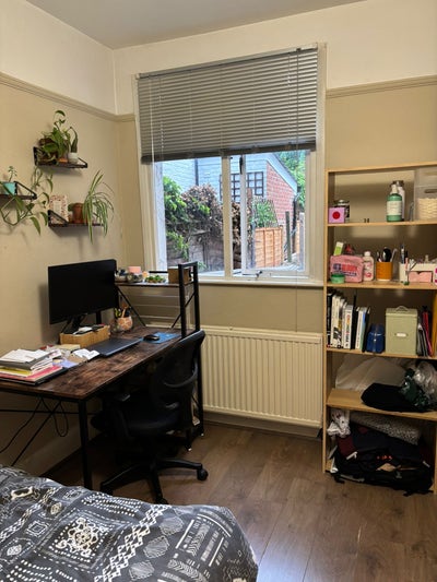 Ground floor room in shared house  Main Photo