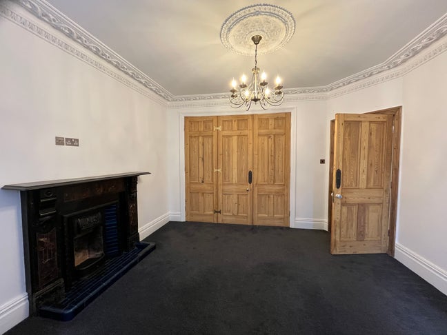 Large 2 Bed  Period Flat  Main Photo