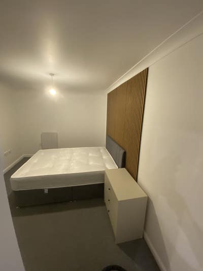 Newly refurbished,double room with Ensuite  Main Photo