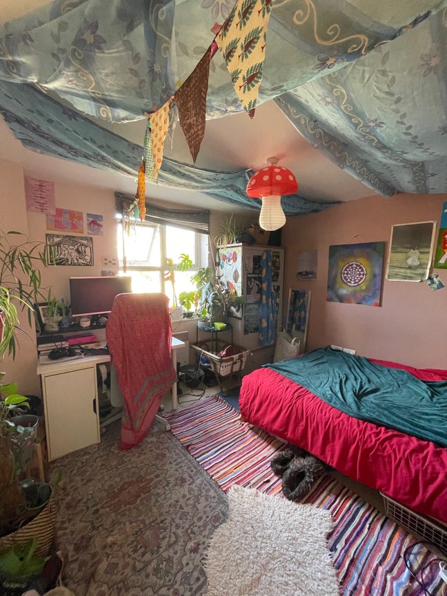 Double room available in lovely flat! Main Photo