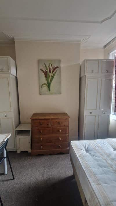 Double room in quiet house N22 Main Photo