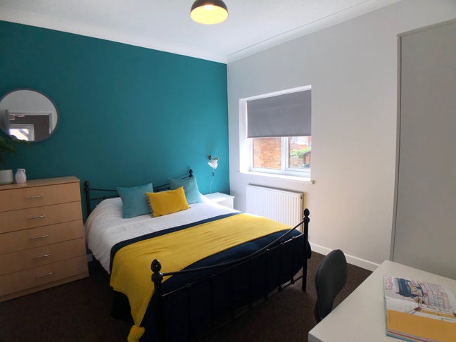 Premium and Spacious House for Professionals Main Photo