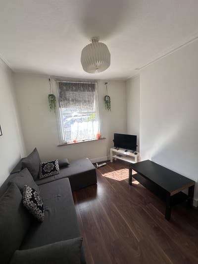 Two Double Rooms Available – Bills inc Main Photo