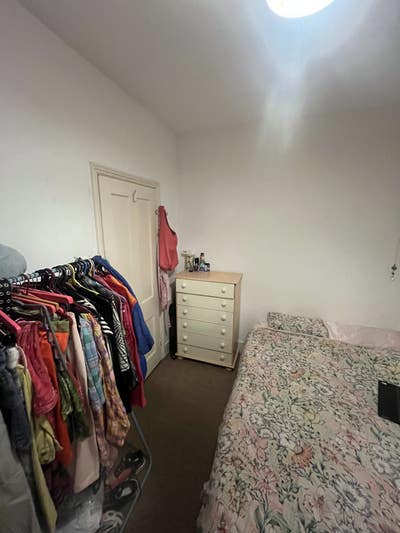 Double room in quiet 3 bed flat in Sydenham  Main Photo