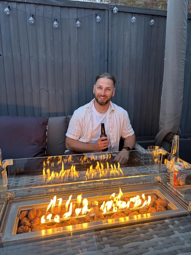 32 year old professional male  Main Photo