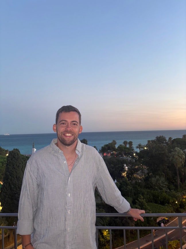 Professional Male seeks a double room Main Photo