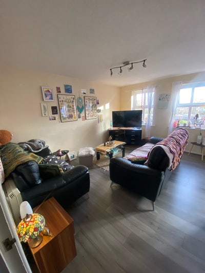 Double Room - Manchester M8 Main Photo
