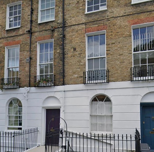 Double Room in Lovely Spacious Flat Main Photo