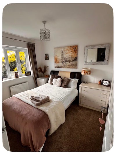 Spare room available  Main Photo