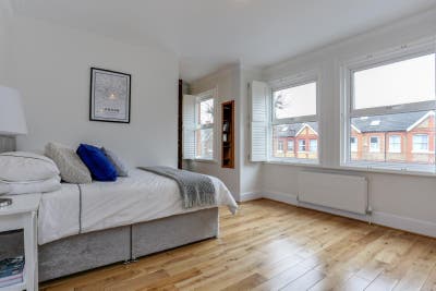 Lovely Northfields Double Room Main Photo