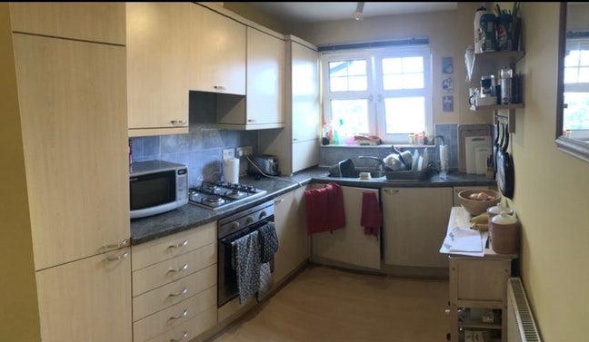 Looking for flatmate to double room  Main Photo