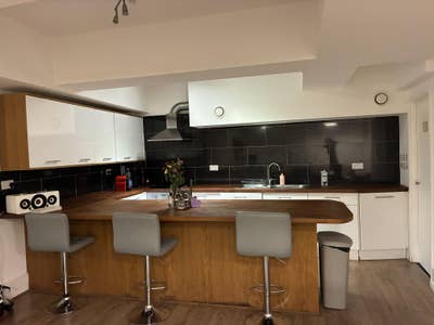 Double room en-suite to rent cool flat Main Photo