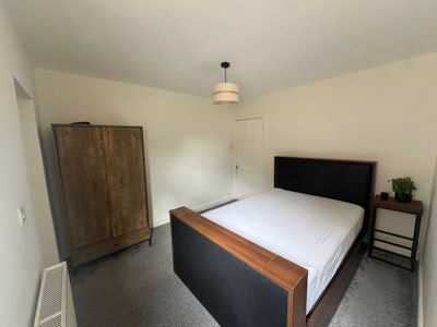 Double Room En-suite | Bills inc Main Photo