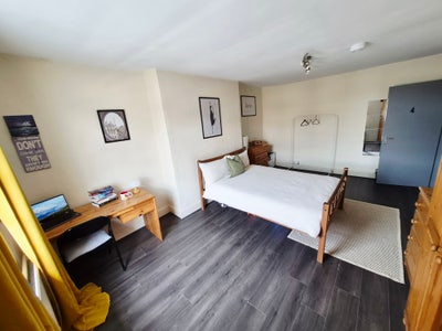 Stunning large dbl, friendly flat, Sheperds Bush Main Photo
