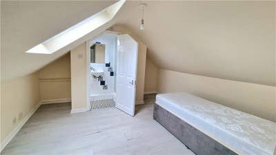 3 bedflat for 5 people CHISWICK Main Photo