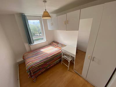 Cozy Double ! Brick Lane Area ! Amazing Location ! Main Photo