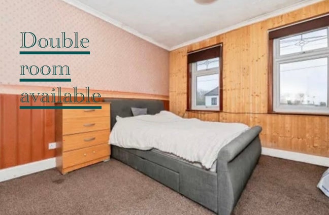 Large Double room available in Grays Main Photo