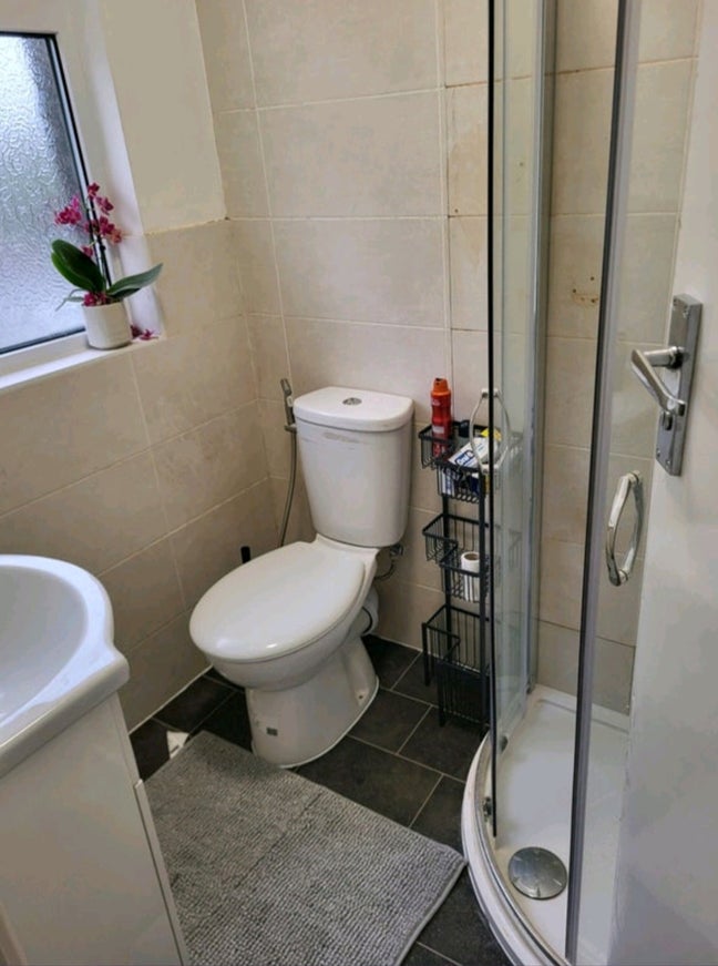 Lovely Box Room Available to rent  Main Photo