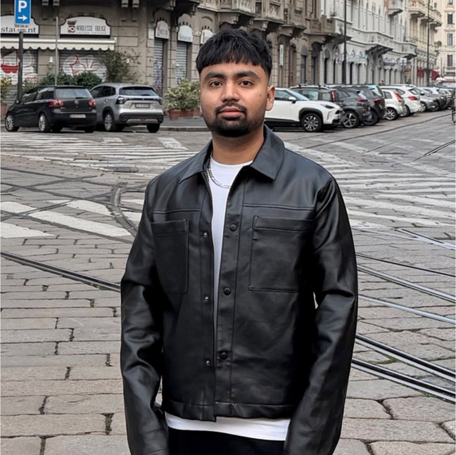 Looking for Single Room Main Photo