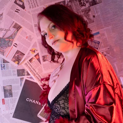 45 year old Female seeks a double room Main Photo