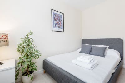Spacious Double Rooms Available | TW7 Main Photo