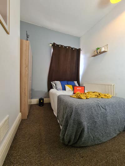 Cozy Double Room in Fallowfield– Bills Included! Main Photo
