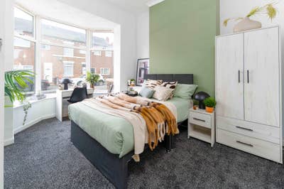 Modern Room | All Bills Inc | Reposit Options Main Photo