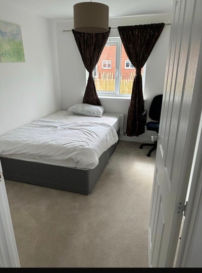 En-suite and double room available  Main Photo
