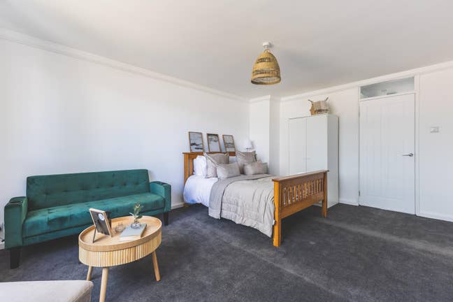 Available Now W14 Refurbished House - Double Rooms Main Photo