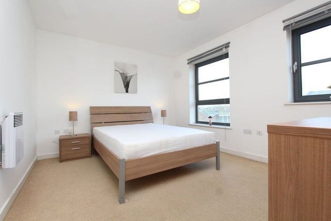 *Spotless Double Room Near Bank/Tower Bridge* Main Photo