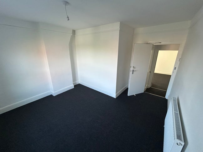 Room in shared house near Westbury Main Photo