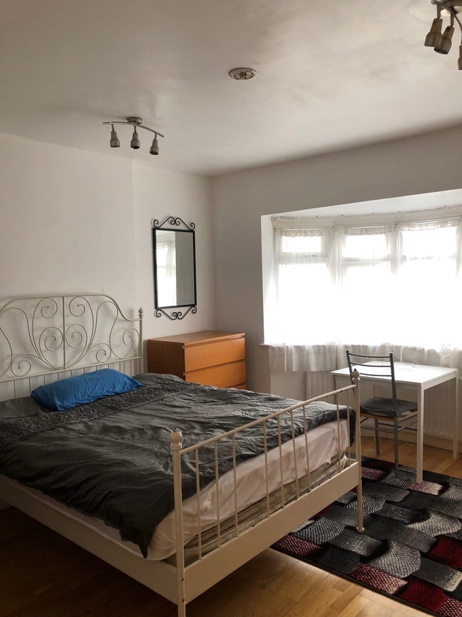 *2 Double Rooms in Willesden Green  Main Photo