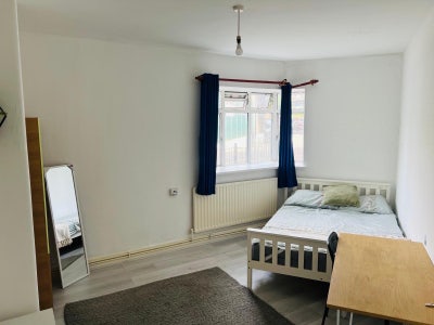 Double room (couples welcome) - E14  Main Photo