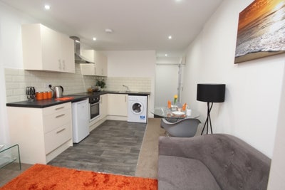 Studio Apartment in Paragon Street  Main Photo