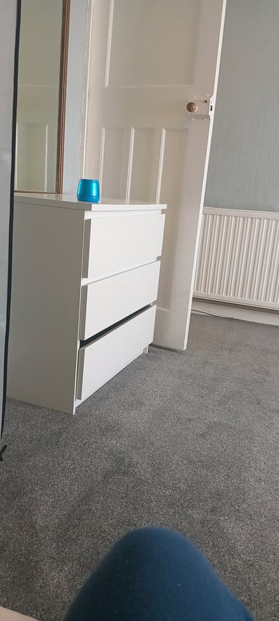 Double bedroom,shared kitchen,bathroom,large garde Main Photo