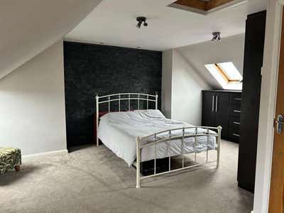 🏡Modern En-Suite Double Room In IG1✨ Main Photo