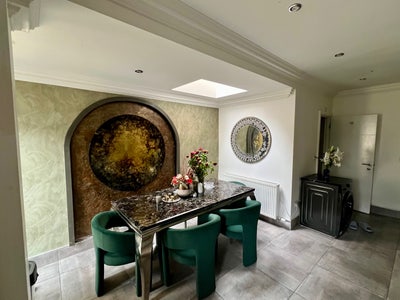 🏡 Beautiful Townhouse Overlooking Stratford Park Main Photo
