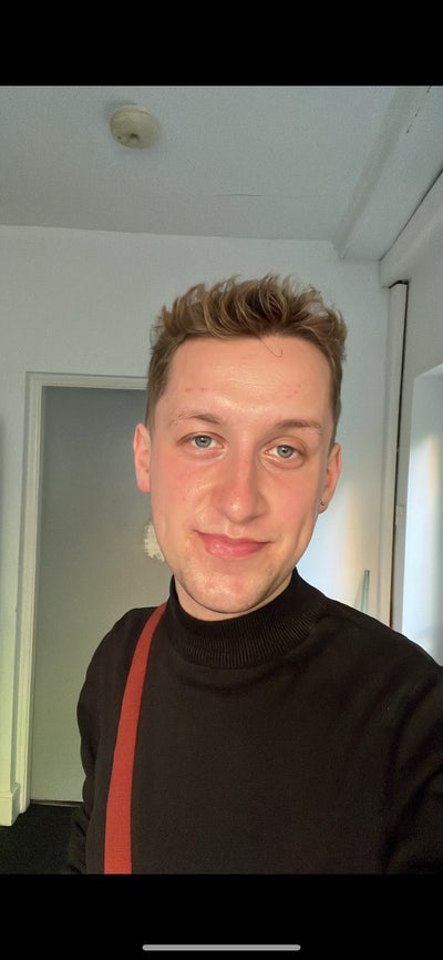 Looking for professional House or Flat Share  Main Photo