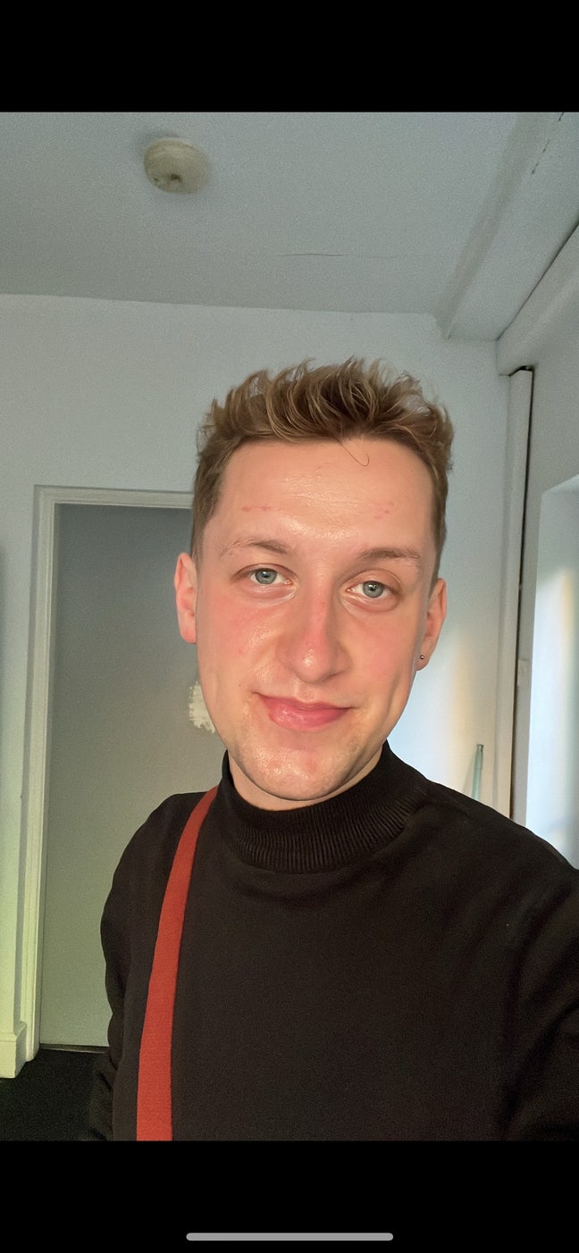 Looking for professional House or Flat Share  Main Photo